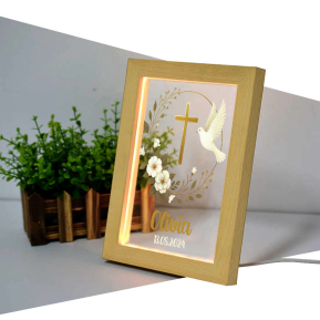 Houten LED-frame bedrukt met naam en Doopthema